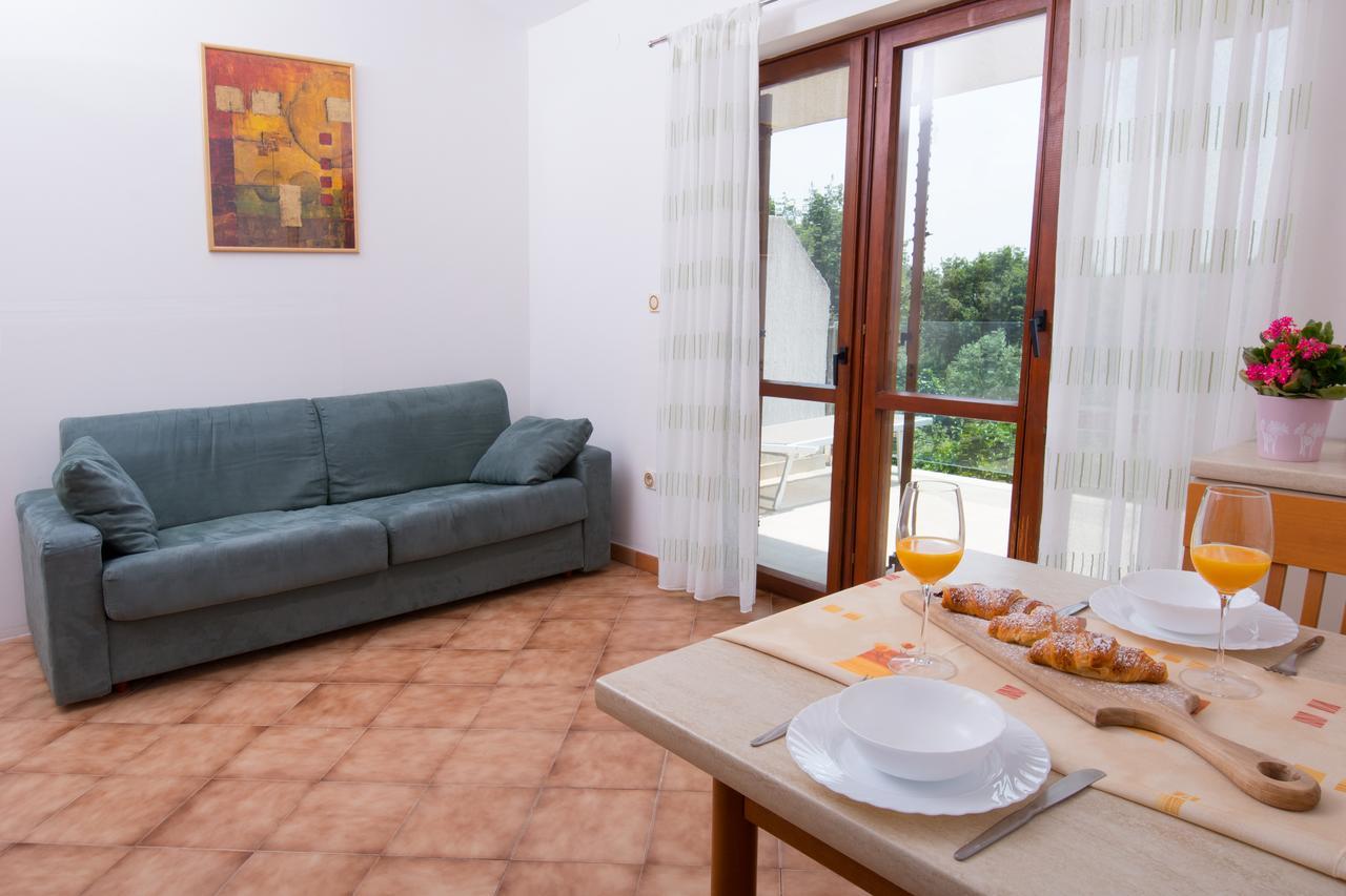 Mira Apartment